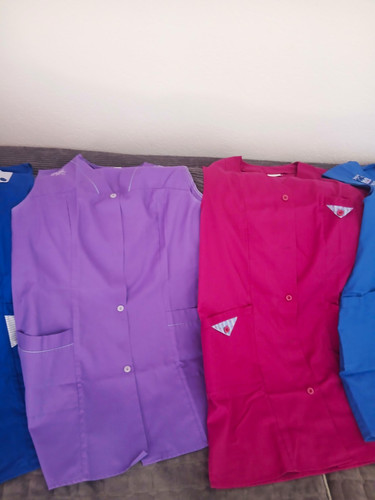 Vintage ladies smocks - 5x,